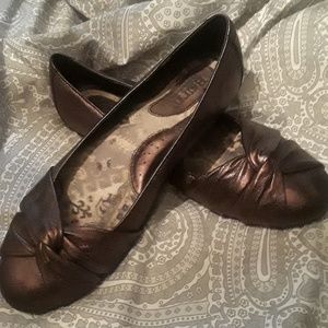 Born bronze ballet flat